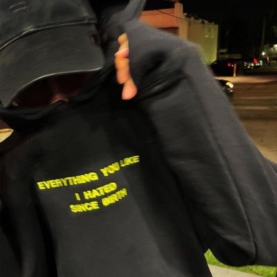 GetMoneyNotLuv's profile picture. nikdy se nespokojim s málem