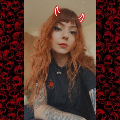 24|🇸🇰|Wiccan🔮 ⚔️Making weapons and statues🧚🏻‍♀️ ⚔️Commissions open⚔️ 🧛🏻‍♀️Horror lover💀 🧝🏻‍♀️Cosplayer🎨Artist🕹️Gamer