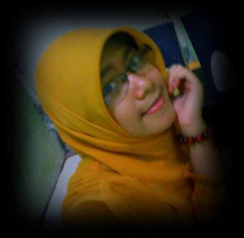 1n_dri's profile picture. Simple Girl and Moeslem