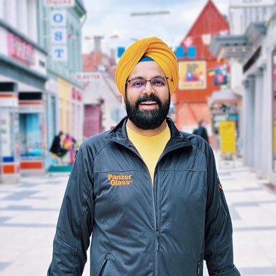 ArnejaPuneet's profile picture. 