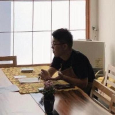 アートセラピスト・占い師。東京・千葉・静岡で活動をしています。月に数回Rodam Cafeでカレー屋さん。クミンとコブタで居場所つくりもしています。毎月第2火曜日は76.9 FMHi! ゆうラジ出演中。