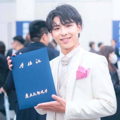 生粋のスポーツ男子🔥/ ミスミスターSFCコンテスト2023 グランプリ🏅/ ミスターオブミスター(MoM)2024ファイナリスト👑/慶應義塾大学商学部4年/スポーツ、字を書くことが趣味です✍️