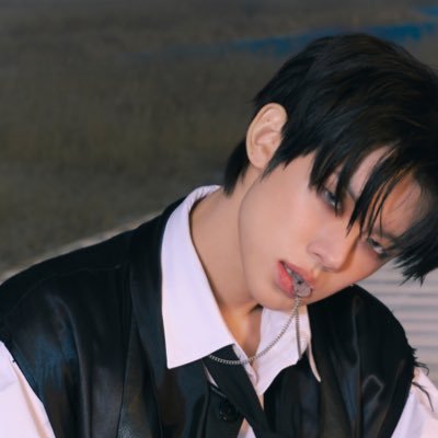 TXTWICENHA • #TXT : in moments like those, when tears fill your eyes, hold my hand tight 𖨆♡𖨆 • MDNI !