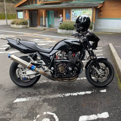 バイク、車大好きなおっさんです。 静岡で暇さえ有ればバイク乗ったり車いじったりしていまーす。 同じ趣味の方仲良くしてください 愛車 xjr1300 xjr400r C35ローレル ハイエース