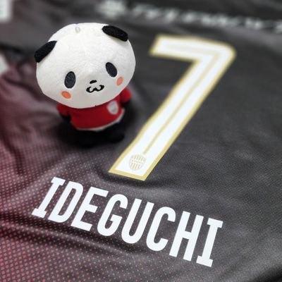 ヴィッセル神戸サポーター♦️⚽/ ゴール裏最高❗/ 体幹がカスです🐒 / 30代サラリーマン💻️ / 化粧品会社勤務🧴 / 株式投資初心者🔰 /
ウクレレ初心者🔰 / 夢は40代でFIRE🔥 / チャンネル登録者数14人のYouTuber…？