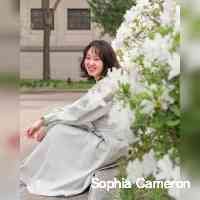 sohiacam_ern's profile picture. just a woman who is madly in love with the Lord, her husband and her children🕊️
- a homemaker who shows mamas how to make an income from their phone