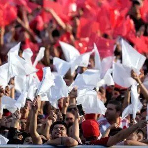 Gallina por herencia. Hincha del más grande. 9 12 https://t.co/OnZ54vTMH5 respondo mensajes.