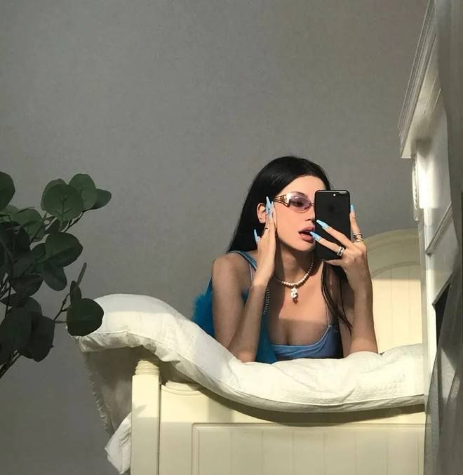 I need money, a lot of money. Even if I can make 1 dollar a day, I will try my best. If you have a way to make money, please tell me.