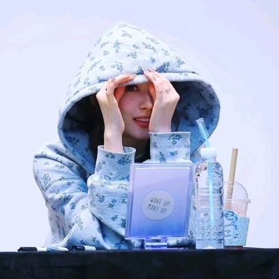 TING12TWICE1020's profile picture. 