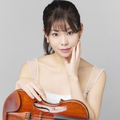 12人のヴァイオリ二スト元メンバー🎻◻︎日本音楽コンクール3位 ◻︎ヴァイオリン教室生徒さん募集中です