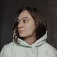 Polina (@lensplaining) 's Twitter Profile