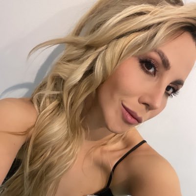 julianacasali Profile Picture