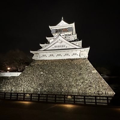 春から秋大生です。学部は理工学部数理電気電子情報学科です。仲良くしてください           #春から秋田大学