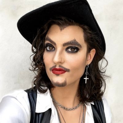 he/him📍#NYC #DragKing 🏆 Glam Awards Best Drag King Nominee 22 and 23🥇BK Drag King of the Year 18 🎥 Vogue, Vox, Now This 📸 insta: mr.mpleasure