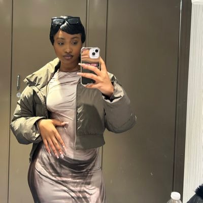 heyitsdestino's profile picture. IG: des.ellise 💗