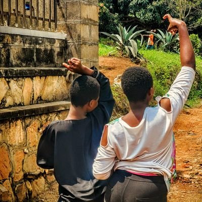 MUSICIAN🔥 | SONG WRITER🎯 | BLOGGER 📸| TIKTOKER🇺🇬....All Uganda latest Updates📰🔜🔜🔜 
https://t.co/YLG4LB4VaN