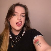 eveline (@flowerballx) 's Twitter Profile