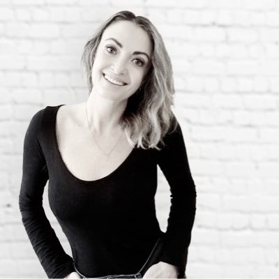 kellyinthecouve's profile picture. Head of Marketing. Dog mum 🐾. 200+hr RYT🧘🏼‍♀️. Big ❤️of adventure, travel, playing outside, animals, stories, + nice ppl. 🏀enthusiast. Undercover pen thief.