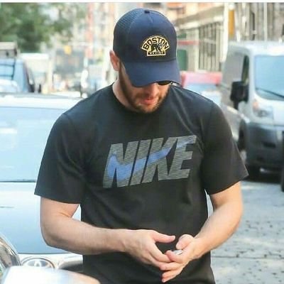 Chrisevansoficl's profile picture. Host of The Virgin Radio Breakfast Show with Sky, creator of CarFest, custodian of 500 Words. But mostly punching way above his weight in the marriage dept.