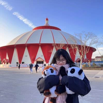 chinyumeow0912's profile picture. 遊戲行銷窗口，不是假帳號 

有很多貓主子要服侍😆

--------------------------------
合作對象募集中，請來信🕊️ milachang@starringent.com 
並附上作品集