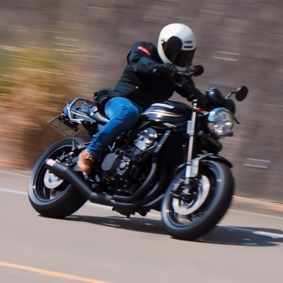 気ままな40代リターンライダー(^^) 愛車は #Z900RS 。最近【 #Kawasaki党 】という事実に気付いた今日この頃。ソロツー多め、のんびりやってます(ﾟ∀ﾟ) 無言フォロー歓迎します！ Life with motorcycle ★