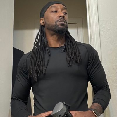 kilogram_kam's profile picture. Dread-headed🦁, Impala SS driving🏎, Scorpio🦂 (11/4), Redskins fan🏈. DC✈️ATL, USN Vet ⚓️