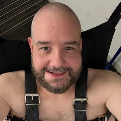 A fun bottom guy. 5’10”, 250lbs, cut w/Prince Albert, enjoys cigars and dip.