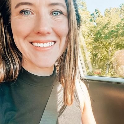 DARING TO DO MEDICINE DIFFERENTLY
•The doctor who actually CARES
•You're unique & your healthcare should be too!
•Financial Advisor