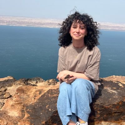 PhD candidate @ Northwestern | C18 Arabic travel writing | 📍current Chicagoan 〰️ wannabe Beiruti 🇱🇧 | Always thinking about lunch | she/her