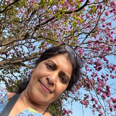 Mom/wife/doc/homemaker Living life at my own pace Poetry/photography/travelling/writing/ Nature/animals Admire@srbachchan Love emilydickinson /Bangalore is home