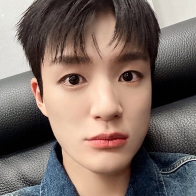 frE9qe's profile picture. jm ᕱᕱ & ̫ jn /•᷅•᷄\Ⳋ 𓈒 ⑅𓈒♡⃕ ty bubu ·˘ㅅ˘· 𓈒 🧤🏖️🏄🏻‍♀️ (fan account) ≽^•༚• ྀི≼ 🍥🎀⭐️