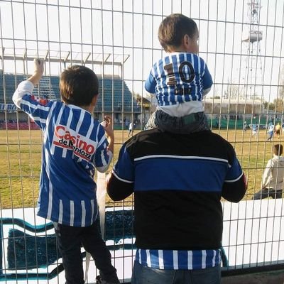 Hincha de corazón del ÚNICO GRANDE DEL OESTE ARGENTINO. Apasionado, loco por el fútbol, la familia, los amigos, los buenos asados y un buen tinto.