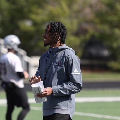 Cornerbacks Coach @Uindyfb| Recruits: Northwest Ohio| Ohio U Alum²