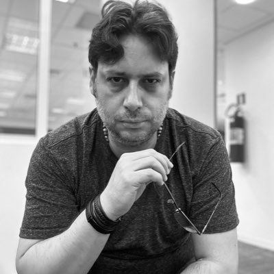 Falo sobre tudo. YouTube: https://t.co/gWyW8Cqp63 Facebook Vitão Sem Censura. Instagram @vitaosemcensura