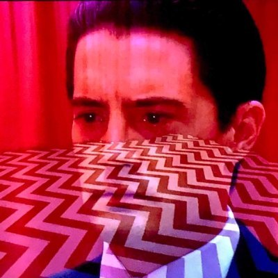 A gathering of Owls/Agents that love #TwinPeaks Fix UR hearts or die! Agent of the Blue Rose Task Force and lover of all things Peaks!  @Daniel_Ceresia