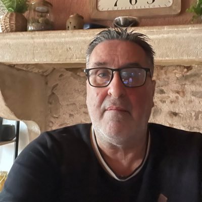 desvaquet's profile picture. Retraité