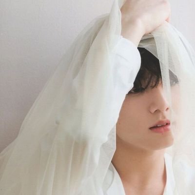 @BTS_twt: one story per person one star one shining with 7 billion lights..🪐📍 ♡︎🔭 ᯾97シ︎my time🥛シ︎koo᯾💌 ᥫ᭡ jamais vu🥞🐼❤︎ 21st century girl💭