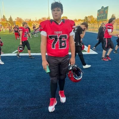 OL
C/O 2026 
3.57 GPA 
6'4 309
UNCOMMITTED
0 OFFERS