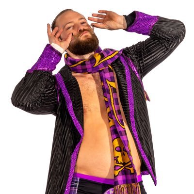 Professional wrestler extraordinaire! Hipster Hunk 🧣 Boujee Bohemian 🎩 Caffeine King ☕️ and Fabulous KillJoy ☠️  Bookings: arsenalprobookings@gmail.com