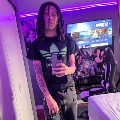 Streamer/gamer 420/friendly