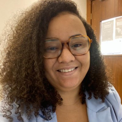 Advogada trabalhista & tuiteira | 32 anos | Tesoureira da Fyrma | 🕵🏽‍♀️ CSI do Twitter | Ciclista preguiçosa |✊🏾🌈 | 👩🏽‍💼⚖ |