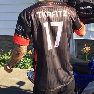 @PlaystationCA / @DXRacer / @SoarDogg / #ConsoleKing / #RetiredCODGUY / Owner of #FitzFam -best community servers on RUST! https://t.co/ykjp6VBSYa