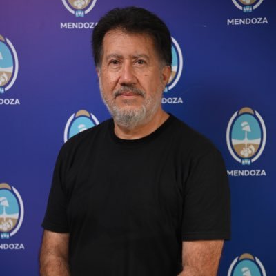 Periodista. Cultura de Mendoza. Profesor de la Escuela de Rock de Guaymallén.