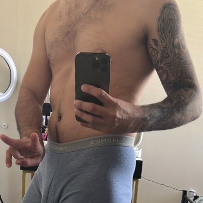 feetforyourmind's profile picture. here tryna make it somehow in life any way possible 🤪 I have zero boundaries and at least will try anything once 😏