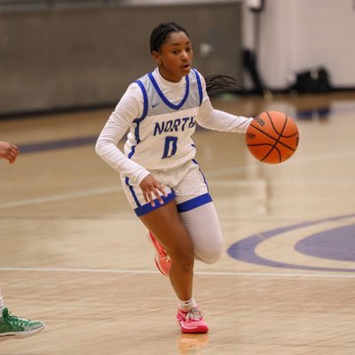 🏀|| PG || GPA:4.3 || Height: 5’3 📚|| North Crowley High School || Lady Jets 15u 3ssb