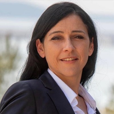 Personnalité politique
Maire de @VilleDeRognac | Présidente du CCAS
Vice-Présidente du groupe Sport de @l_amf | Membre du CA de @Agence_du_Sport