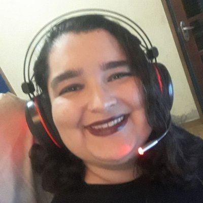 She/Her ♀️ | 33 y.o.
Canceriana, Geek, Nerd, viciada em WoW, Tricolor (Baiano, Carioca e Gaúcho), Rockeira e futura Advogada.