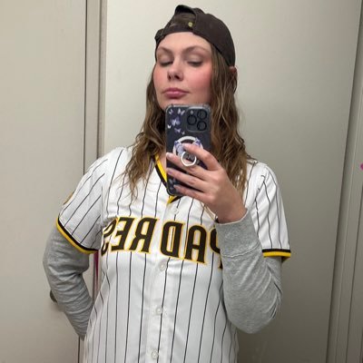 San Diego Native 💕 Padres fan 💕Lover of all things Pink 💕 Music 💕 90s/2000s Nostalgia 💕 Horror Fan 💕 Girly Girl 💕 #FuckMAGA #FuckTrump