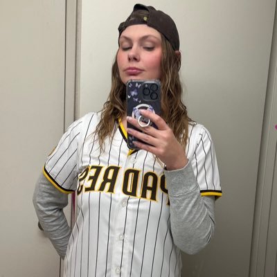 San Diego Native 💕 Padres fan 💕Lover of all things Pink 💕 Music 💕 90s/2000s Nostalgia 💕 Horror Fan 💕 Girly Girl 💕