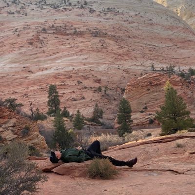 Curiosopher's profile picture. 